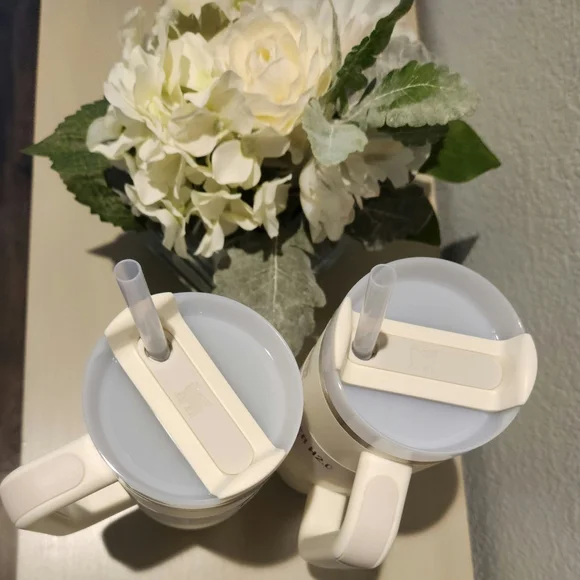 (2) NWT Stanley Cream 30 oz Flowstate Quencher H20 Tumblers - Picture 6 of 12